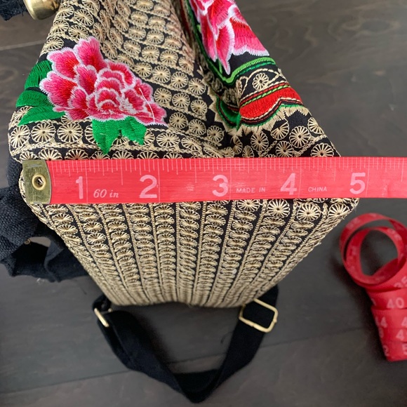 Embroidered backpack - Picture 11 of 12